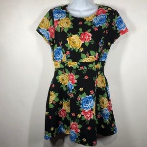 Forever 21 black floral dress size medium